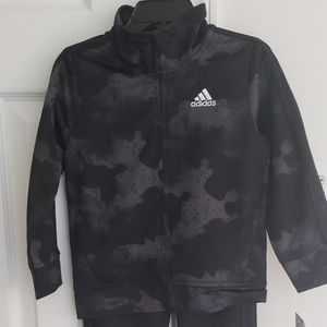 NWT Adidas Toddler Black Camo Jogger Set